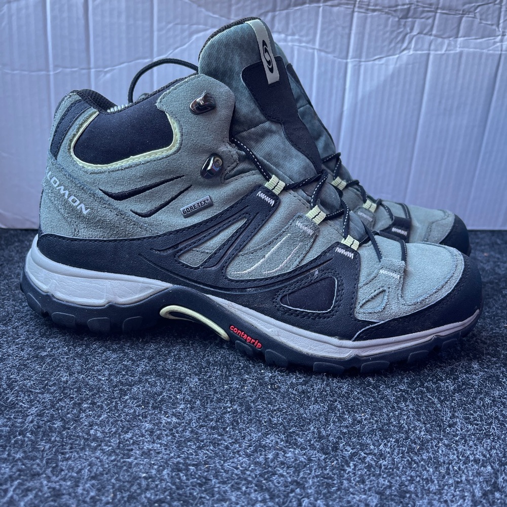 Merrell hiking boots size 10